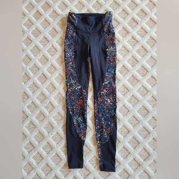 lululemon athletica Red and Black Artistic Leggings - Picture 3 of 9